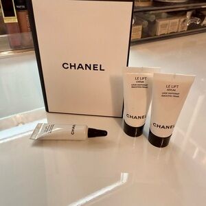 ✨ New Auth CHANEL Le Lift Skincare Trio ✨